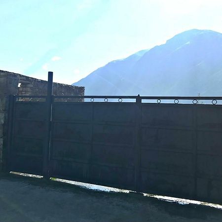 Piligrim Kazbegi Hotel Bagian luar foto